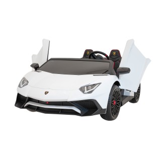 Vehicle Lamborghini Aventador SV White