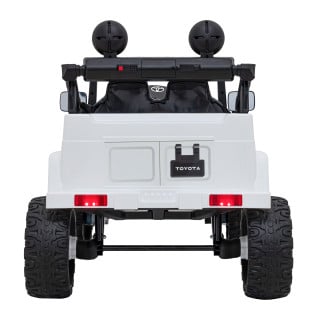 Toyota FJ Cruiser White