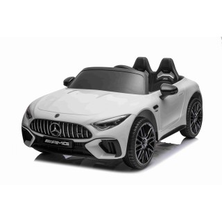 Vehicle Mercedes Benz AMG SL63 White
