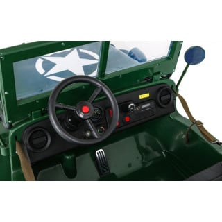 Retro Military Vehicle 4x4 Green