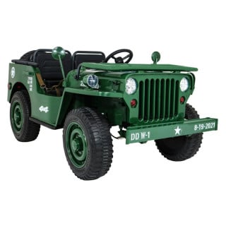 Retro Military Vehicle 4x4 Green