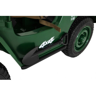 Retro Military Vehicle 4x4 Green