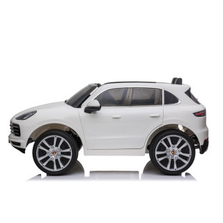 Porsche Cayenne S vehicle Painting White