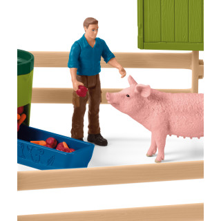 SCHLEICH FARM WORLD Didelis tvartas su gyvūnais ir priedais