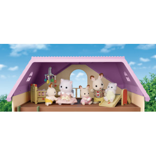 SYLVANIAN FAMILIES Dovanų rinkinys Namelis su terasa