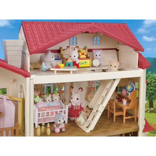 SYLVANIAN FAMILIES Kaimo namas su raudonu stogu