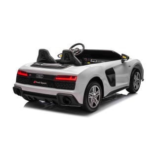 Audi Spyder R8 LIFT vehicle STRONG White