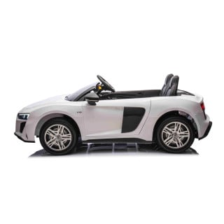 Audi Spyder R8 LIFT vehicle STRONG White