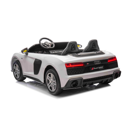 Audi Spyder R8 LIFT vehicle White