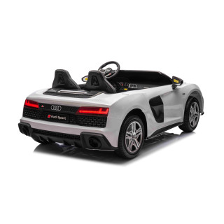 Audi Spyder R8 LIFT vehicle White