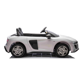 Audi Spyder R8 LIFT vehicle White