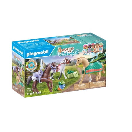 PLAYMOBIL WORLD OF HORSES Trys žirgai su balnais 71356