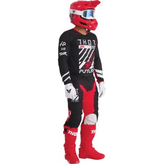 BOOT RADIAL RED 9