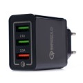 Įkroviklis 220V greito krovimo 2xUSB/2.1A +1USB/QC3.0